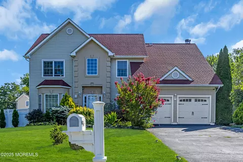 2 Bailey Rd, Matawan, NJ 07747 photo 4
