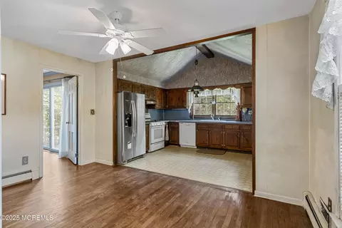 647 Valley Rd, Brielle, NJ 08730 photo 14
