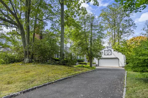 647 Valley Rd, Brielle, NJ 08730 photo 2