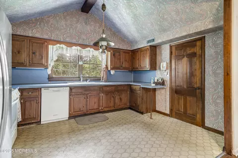 647 Valley Rd, Brielle, NJ 08730 photo 13