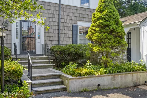 647 Valley Rd, Brielle, NJ 08730 photo 4