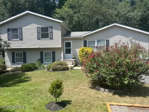 66 Bear Brook Rd, Princeton, NJ 08540