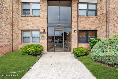 1617 Raspberry Ct, Edison, NJ 08817 photo 8