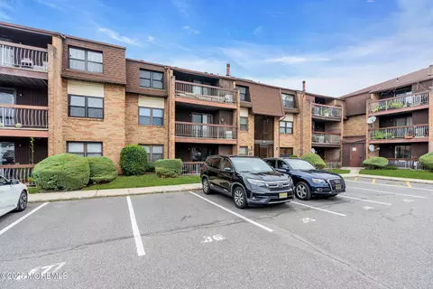 1617 Raspberry Ct, Edison, NJ 08817