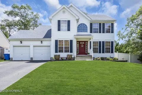 179 Anchor Ave, Manahawkin, NJ 08050