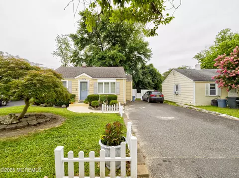 327 W Sylvania Ave, Neptune City, NJ 07753