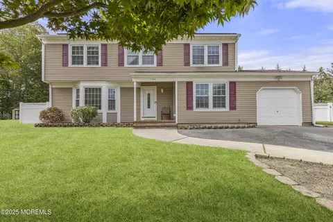 104 Dale Ct, Manchester, NJ 08759