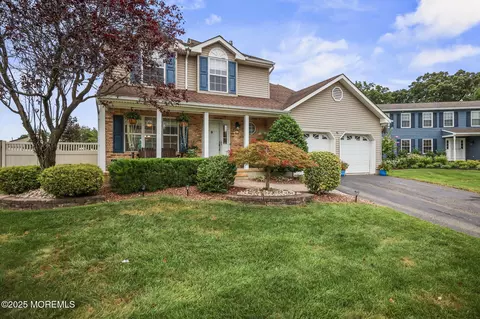 46 Hyer Ct, Aberdeen, NJ 07747