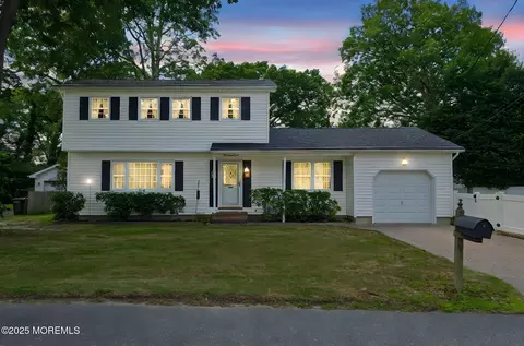223 Pinetree Pl, Point Pleasant, NJ 08742