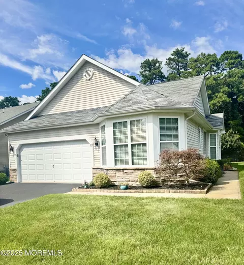 607 Timberline Ln, Manchester, NJ 08759