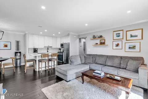 710 Bluebell Dr, Jackson, NJ 08527