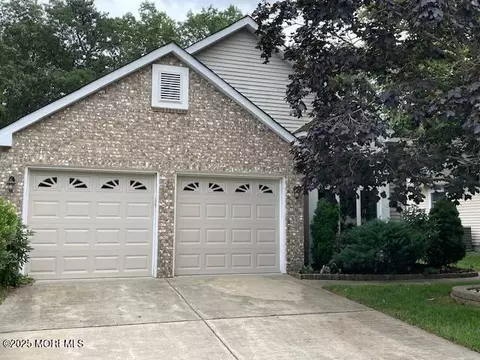 1580 Scholar Pl, Toms River, NJ 08755