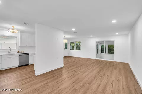 Living - 73 Markham Rd, Brick, NJ 08724 photo 1 of 3