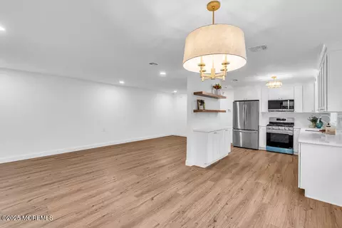Living - 73 Markham Rd, Brick, NJ 08724 photo 3 of 3