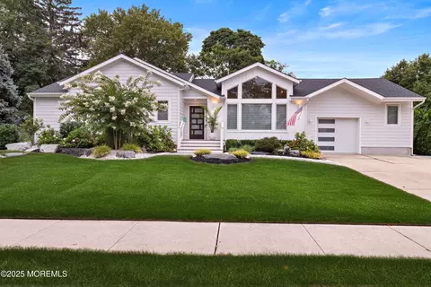 213 Parkview Ave, Ocean, NJ 07712