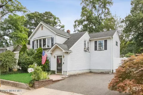22 Duchess Ave, North Middletown, NJ 07748