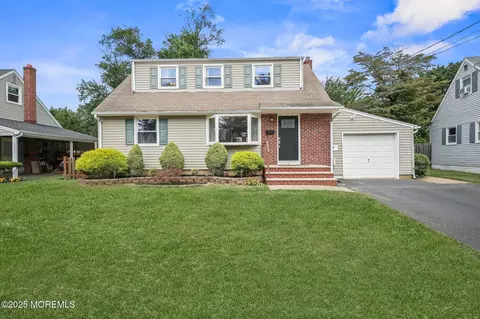 18 Mead Ave, Freehold, NJ 07728