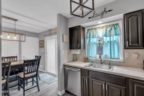 Kitchen - 31 Forge Ct, Jackson, NJ 08527 photo 2 of 2