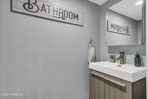 Bath - 31 Forge Ct, Jackson, NJ 08527 photo 1 of 4