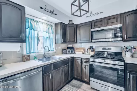 Kitchen - 31 Forge Ct, Jackson, NJ 08527 photo 1 of 2