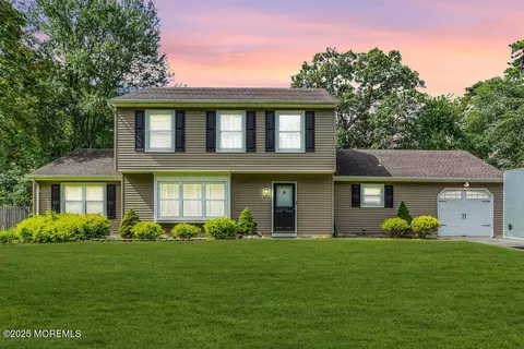 556 Kirk Ln, Brick, NJ 08724