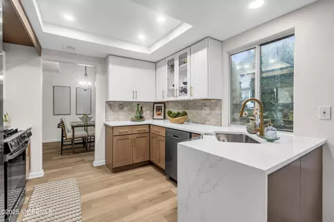 928 Liverpool Cir # B, Manchester, NJ 08759