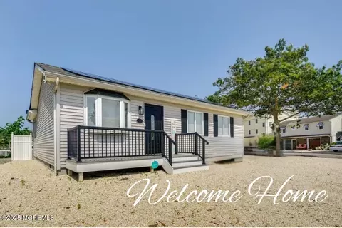 884 Mill Creek Rd, Beach Haven West, NJ 08050