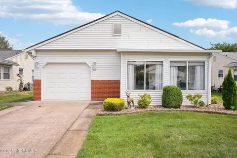 34 San Carlos St, Toms River, NJ 08757