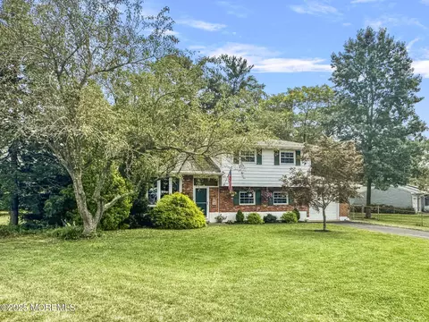 40 Wilson Dr, Howell, NJ 07731
