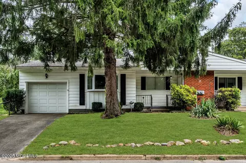 7 Connecticut Dr #B, Whiting, NJ 08759