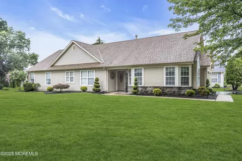 2684 Rockport Ln, Toms River, NJ 08755