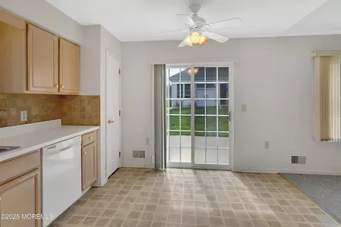 8 N Baker Dr, Jackson, NJ 08527 photo 13