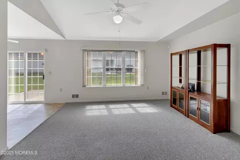 8 N Baker Dr, Jackson, NJ 08527 photo 15