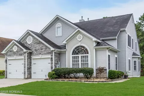 Exterior - 52 Strathmere St, Waretown, NJ 08758 photo 2 of 11