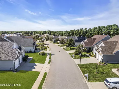 View/Area - 52 Strathmere St, Waretown, NJ 08758 photo 7 of 19