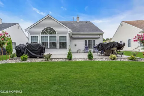 Exterior - 52 Strathmere St, Waretown, NJ 08758 photo 5 of 11