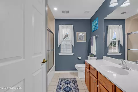 Bath - 52 Strathmere St, Waretown, NJ 08758 photo 5 of 5