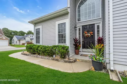 Exterior - 52 Strathmere St, Waretown, NJ 08758 photo 10 of 11
