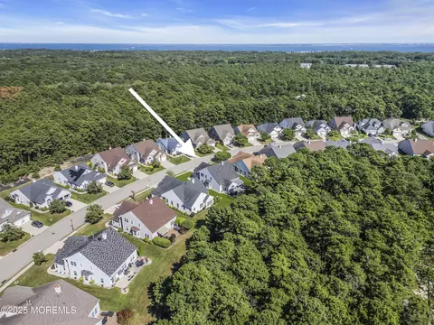 View/Area - 52 Strathmere St, Waretown, NJ 08758 photo 15 of 19
