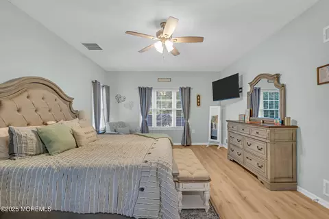 Bedroom - 52 Strathmere St, Waretown, NJ 08758 photo 2 of 5