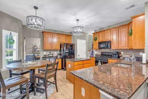 Kitchen - 52 Strathmere St, Waretown, NJ 08758 photo 5 of 6
