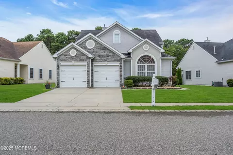 Exterior - 52 Strathmere St, Waretown, NJ 08758 photo 8 of 11