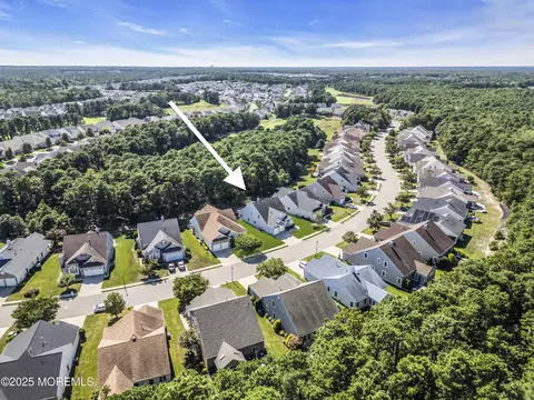 View/Area - 52 Strathmere St, Waretown, NJ 08758 photo 12 of 19