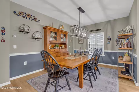 Dining - 52 Strathmere St, Waretown, NJ 08758 photo 2 of 5