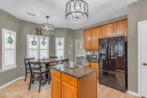 Kitchen - 52 Strathmere St, Waretown, NJ 08758 photo 4 of 6