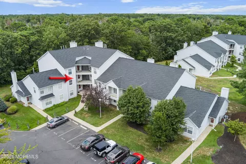 1019 Waters Edge Dr, Toms River, NJ 08753