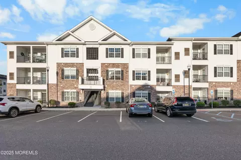 713 Stiller Ln, Monroe, NJ 08831