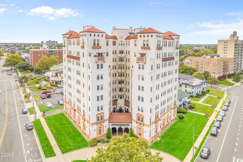 400 Deal Lake Dr #7J, Asbury Park, NJ 07712