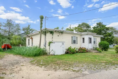 Exterior - 108 Baltic Ave, Waretown, NJ 08758 photo 2 of 3