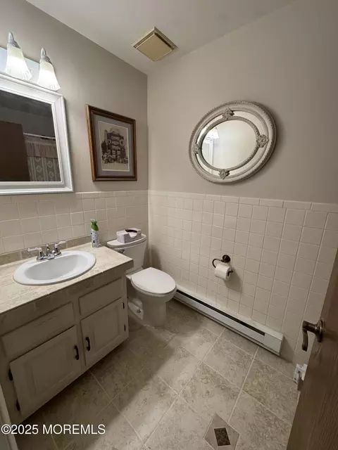 Bath - 51 Sunset Rd # A, Whiting, NJ 08759 photo 3 of 3